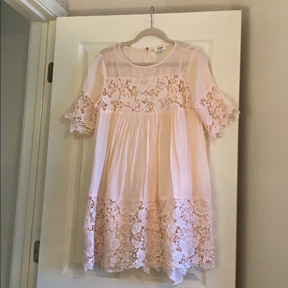 Pink short sleeved dress w/ flower lace detail